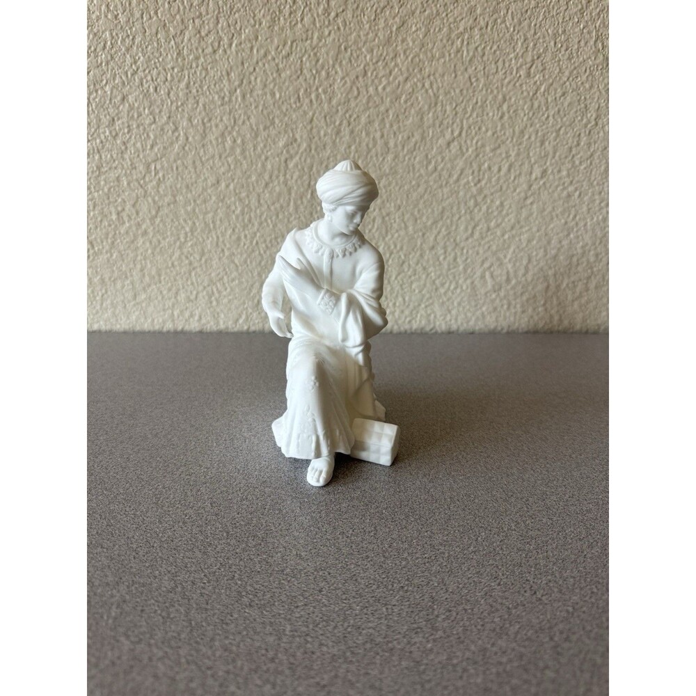 Lenox The Nativity Balthazar Kneeling King Wise Man White Porcelain Figurine 6”